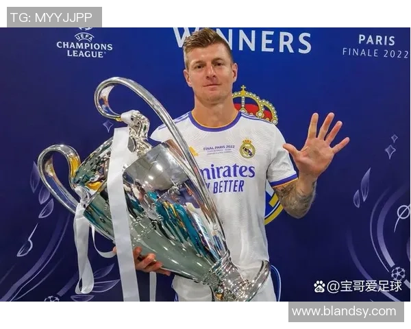 足球球星个性发型设计解析聚焦刘海潮流与时尚风格演变